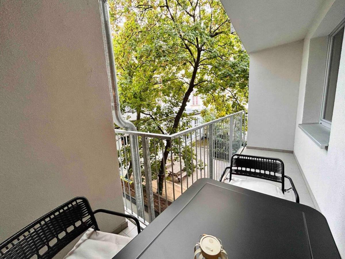 Urbaner Charme: Stilvolles Wohnen Im Herzen Wiens エクステリア 写真